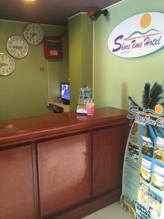 Shore Time Hotel - Annex Balabag  Экстерьер фото