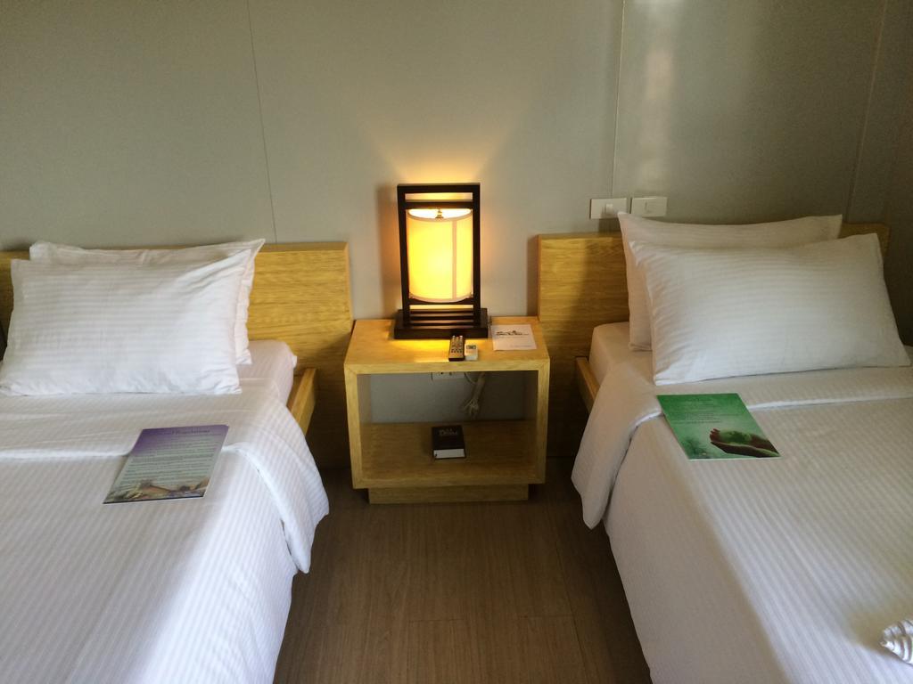 Shore Time Hotel - Annex Balabag  Экстерьер фото