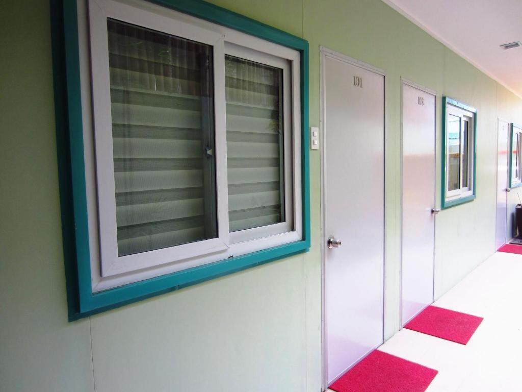 Shore Time Hotel - Annex Balabag  Экстерьер фото