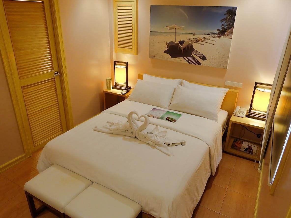 Shore Time Hotel - Annex Balabag  Экстерьер фото