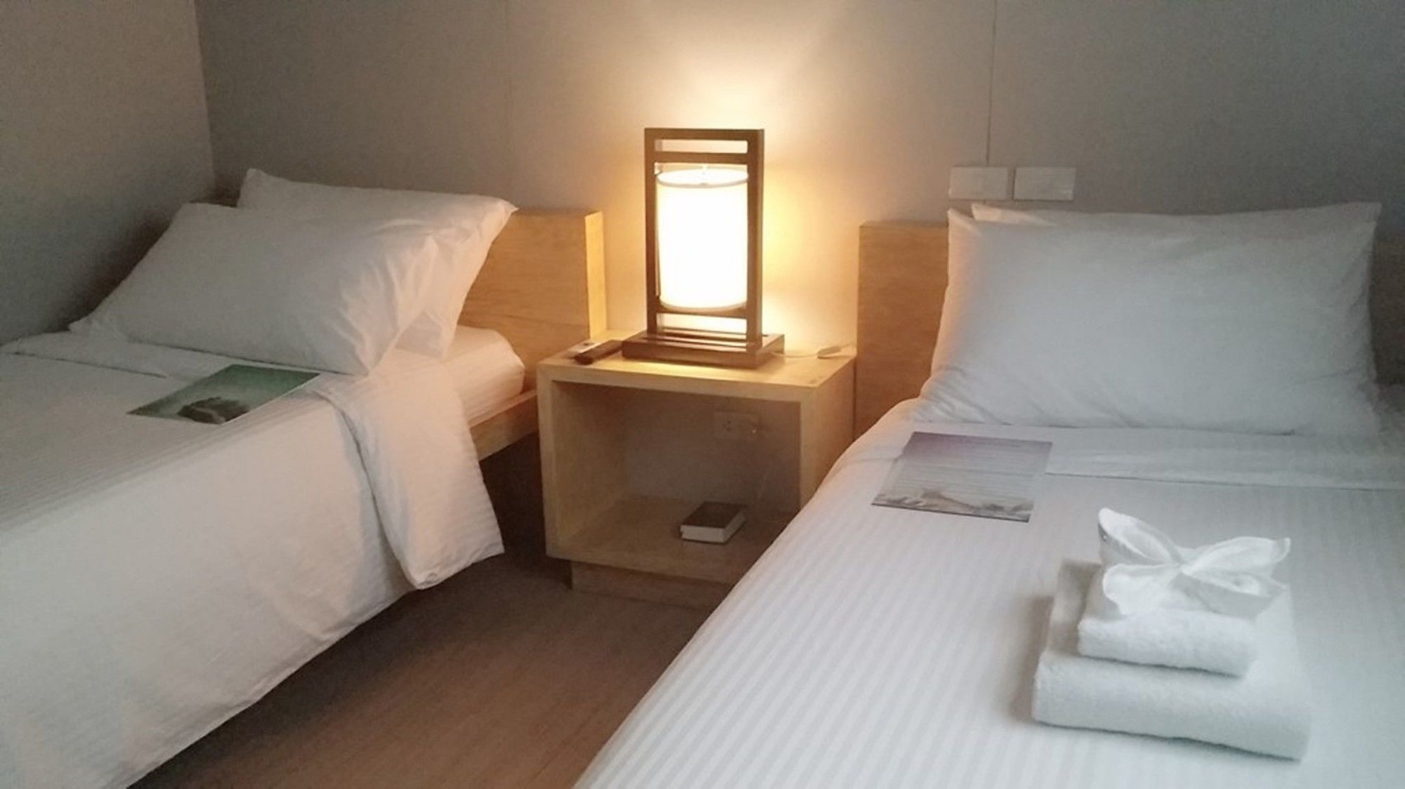 Shore Time Hotel - Annex Balabag  Экстерьер фото